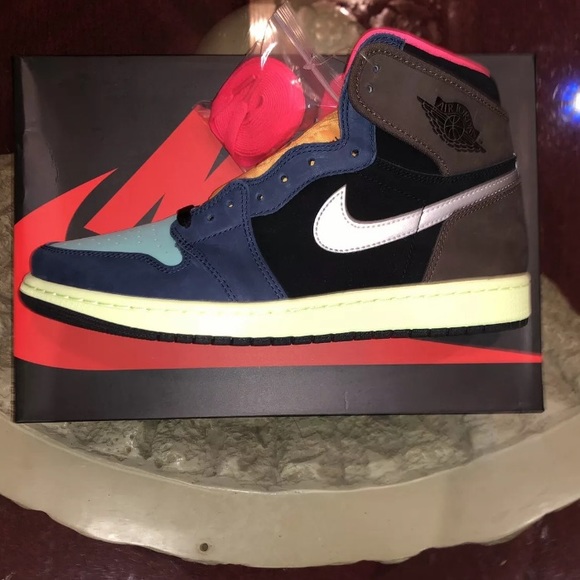 Jordan 1 Retro High Tokyo Bio Hack - Picture 4 of 6